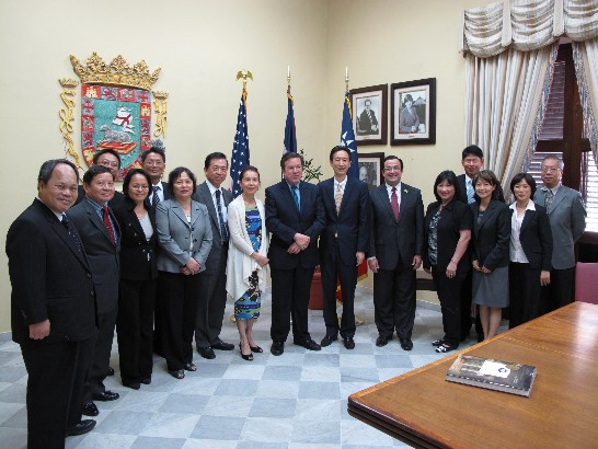 A trade delegation, led by Director General Ray Mou, called on Hon. Kenneth McClintock, Secretary of State, Commonwealth of Puerto Rico.