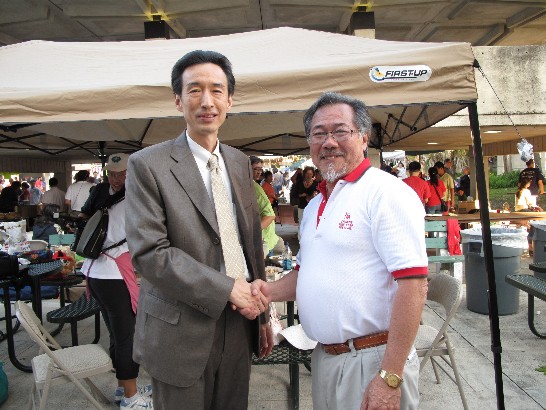 Mr. Director General Mou with Mr. Peter Liu, Chairperson of the Chinese Cultural Foundation