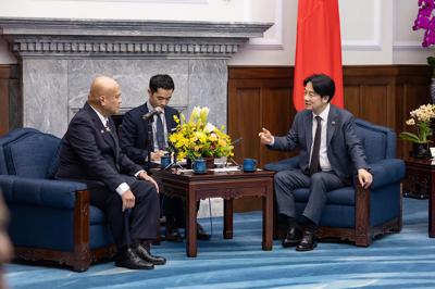 總統會晤「吐瓦魯國總理戴斐立伉儷訪問團」